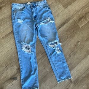 Forever 21 SZ 30 High Rise Straight Distressed Jeans